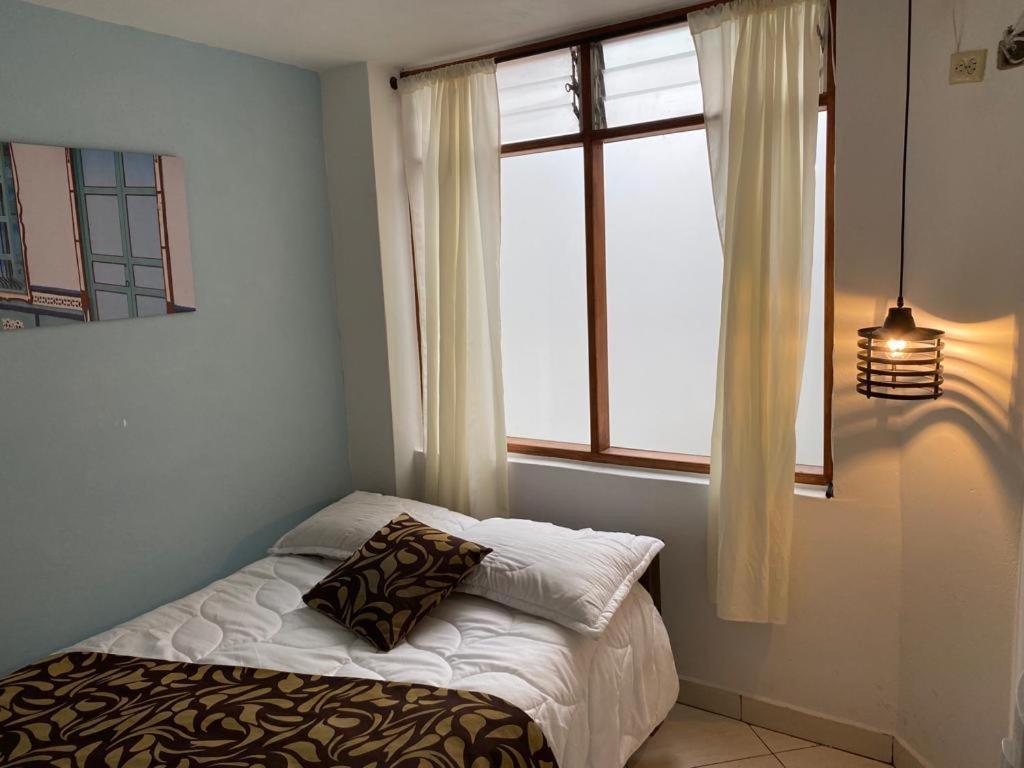 Hostel-Affordable Rooms With Private Bathroom San Juan Гуатапе Екстер'єр фото